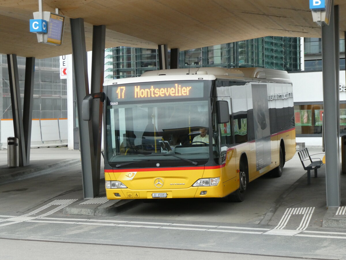 (230'636) - CarPostal Ouest - JU 65'083 - Mercedes (ex Nr. 21) am 13. November 2021 beim Bahnhof Delmont