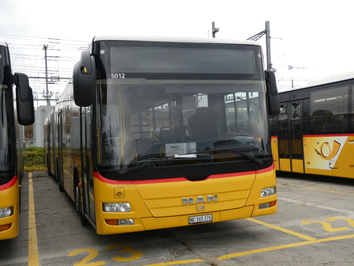 (230'647) - CarPostal Ouest - NE 165'376 - MAN (ex VD 495'042) am 13. November 2021 in Yverdon, Garage