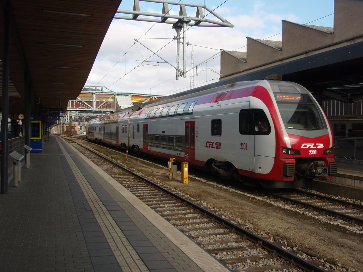 2308 der CFL als RE 11 nach Koblenz Hbf in Luxembourg. 18.02.2017