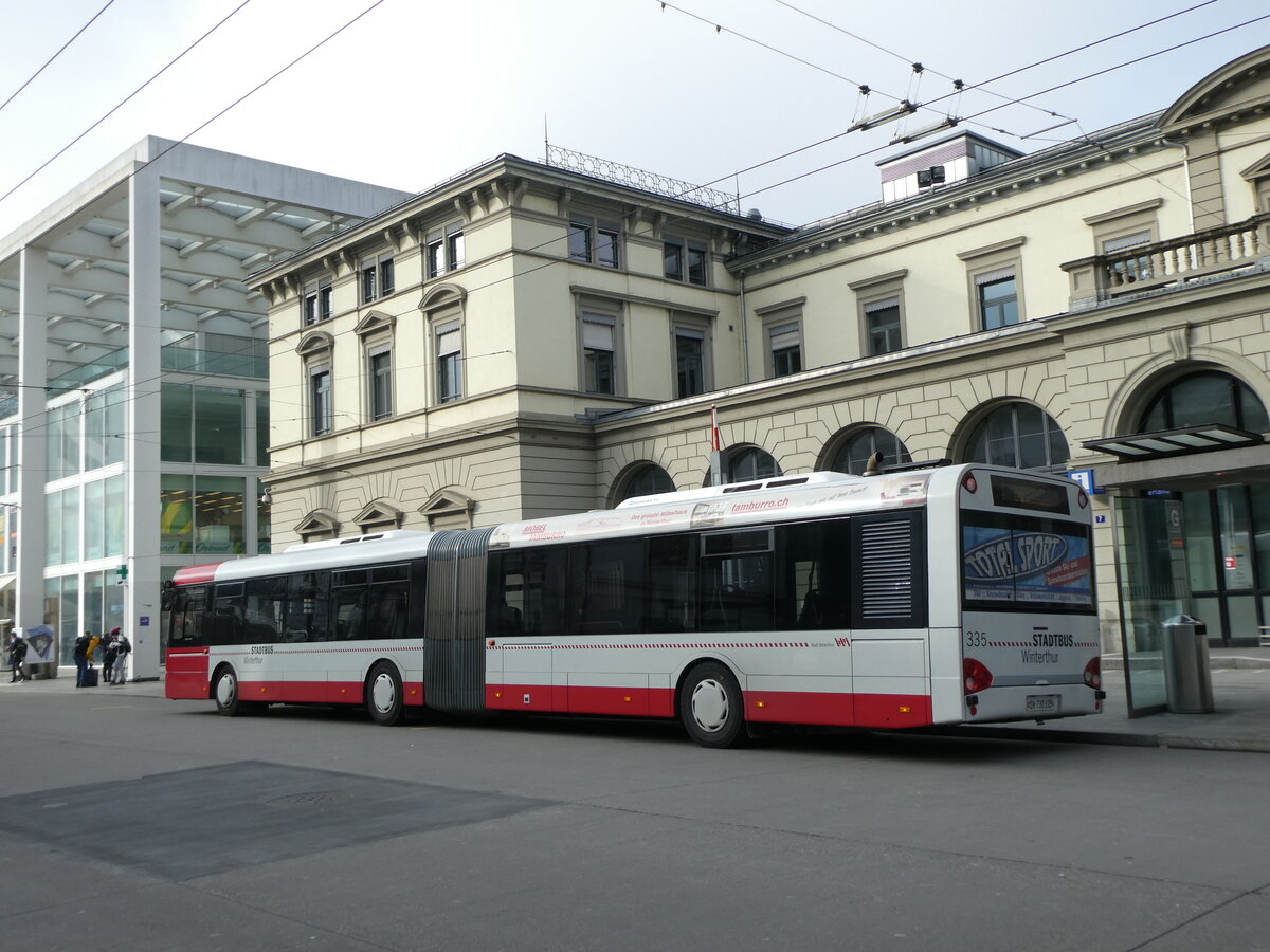(230'843) - SW Winterthur - Nr. 335/ZH 730'335 - Solaris am 21. November 2021 beim Hauptbahnhof Winterthur