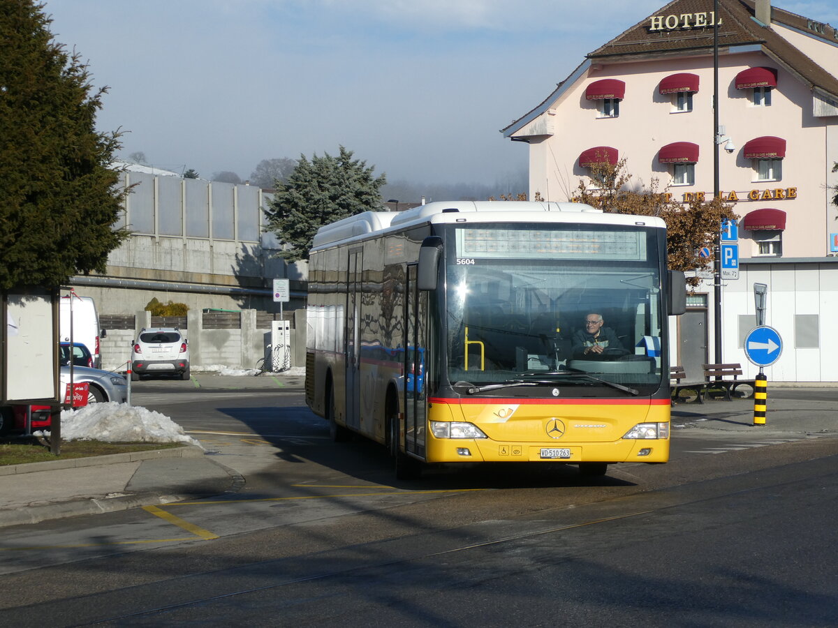 (231'257) - CarPostal Ouest - VD 510'263 - Mercedes am 14. Dezember 2021 beim Bahnhof Moudon