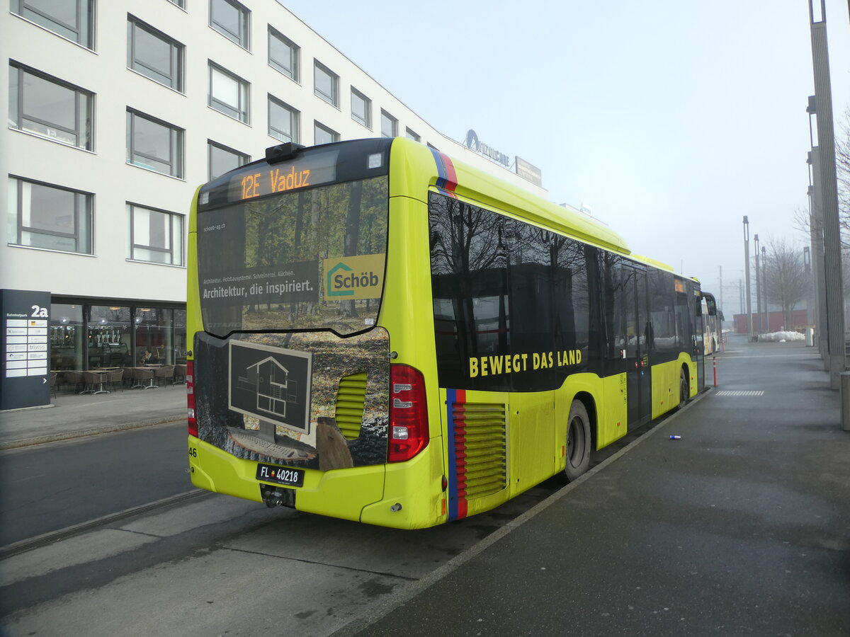 (231'287) - Aus Liechtenstein: BOS PS Anstalt, Vaduz - Nr. 551/FL 40'218 - Mercedes (ex PLA Vaduz Nr. 46) am 15. Dezember 2021 beim Bahnhof Sargans