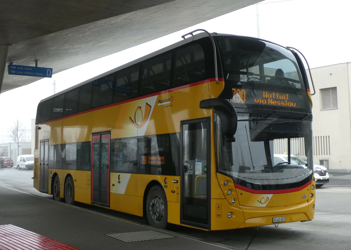 (231'302) - PostAuto Ostschweiz - SG 445'307 - Alexander Dennis (ex AR 45'269) am 15. Dezember 2021 beim Bahnhof Buchs