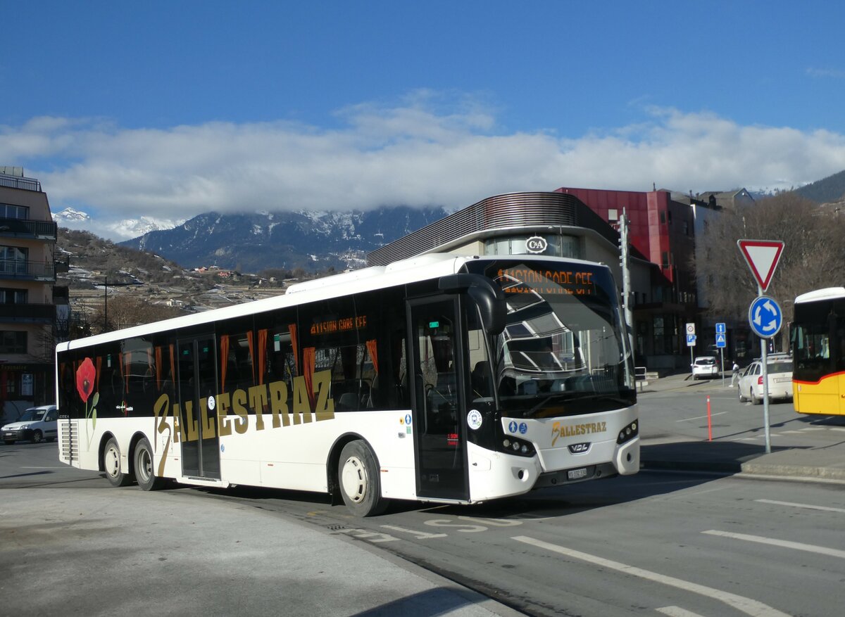 (232'202) - Ballestraz, Grne - VS 332'330 - VDL am 21. Januar 2022 beim Bahnhof Sion