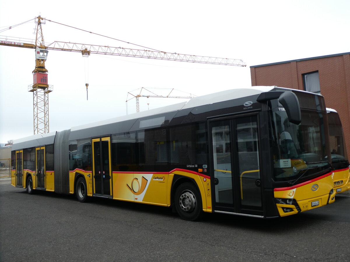 (232'352) - CarPostal Ouest - VD 604'476 - Solaris am 23. Januar 2022 in Echallens, Garage