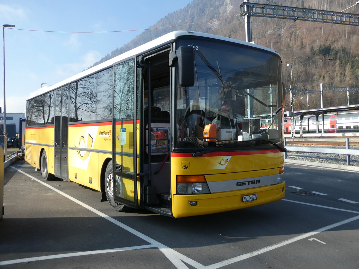 (232'421) - Spring, Schwenden - BE 26'671 - Setra am 24. Januar 2022 beim Bahnhof Interlaken Ost