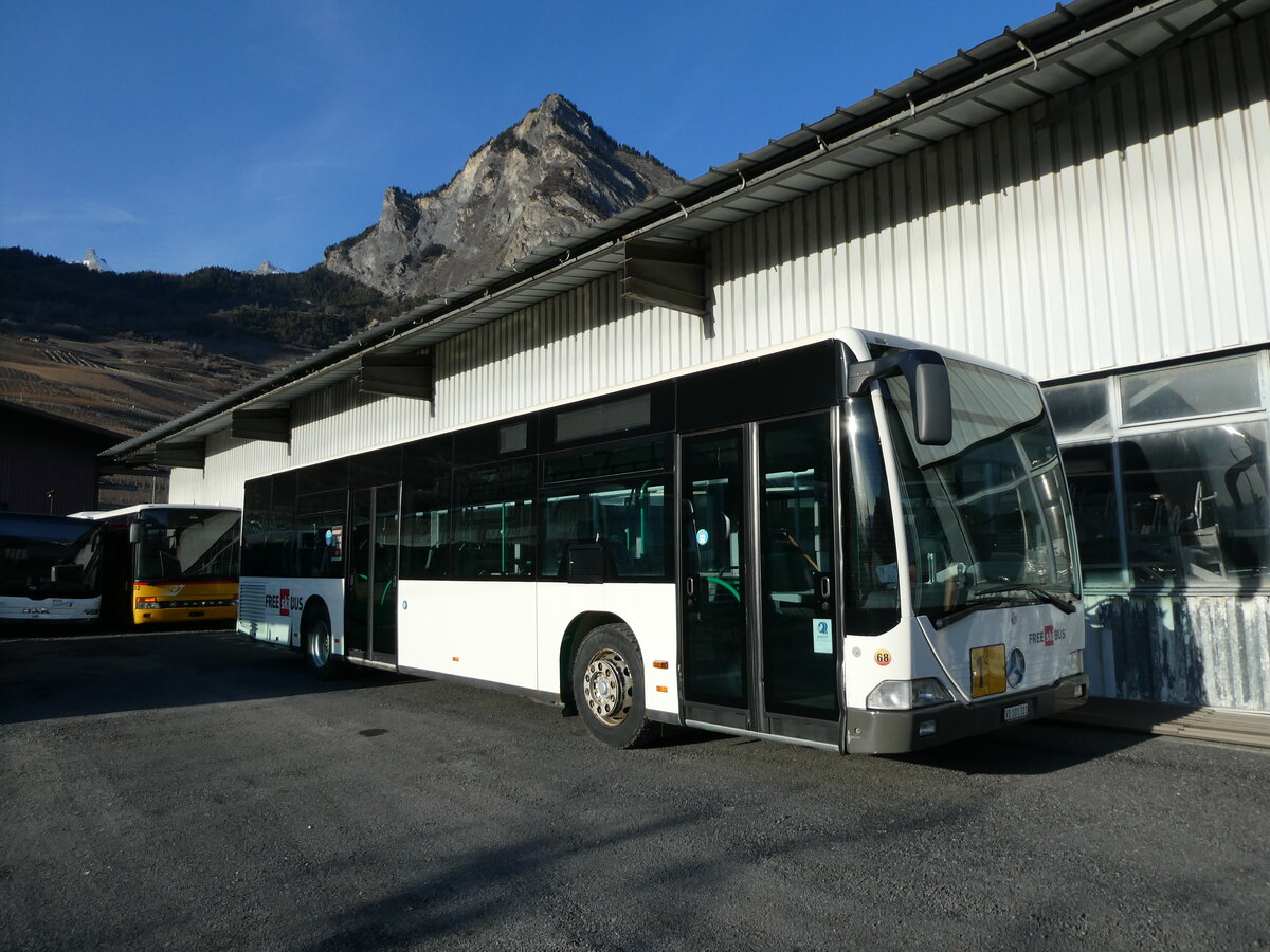 (232'799) - Buchard, Leytron - Nr. 68/VS 101'311 - Mercedes (ex MBC Morges Nr. 66) am 12. Februar 2022 in Leytron, Garage