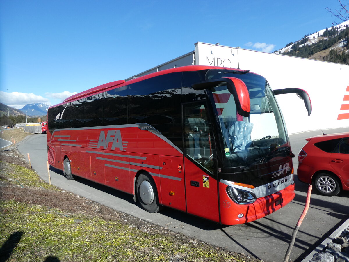 (233'085) - AFA Adelboden - Nr. 15 - Setra am 23. Februar 2022 in Frutigen, Garage