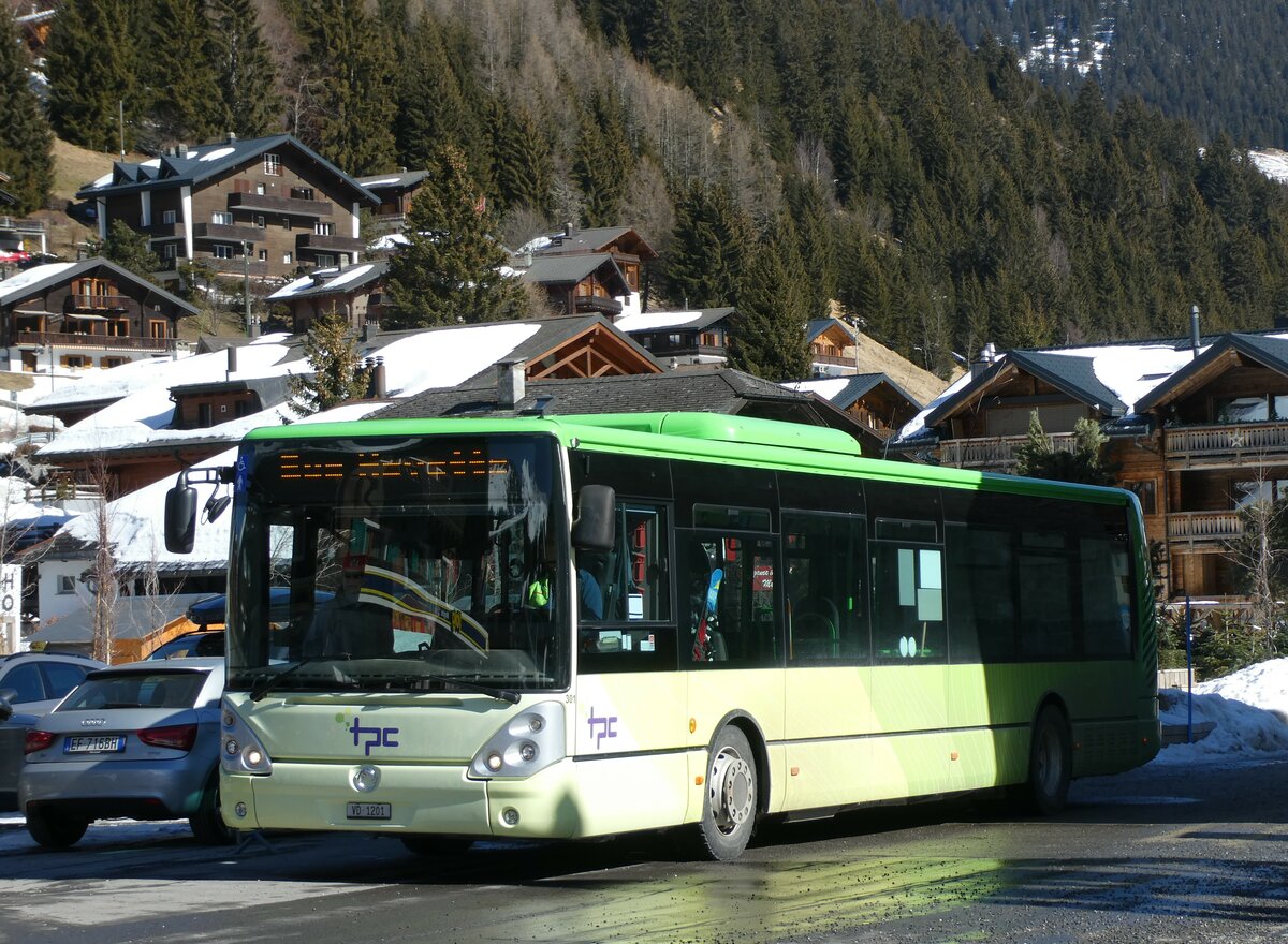 (233'185) - TPC Aigle - Nr. 301/VD 1201 - Irisbus am 26. Februar 2022 in Morgins, Place d'Eglise