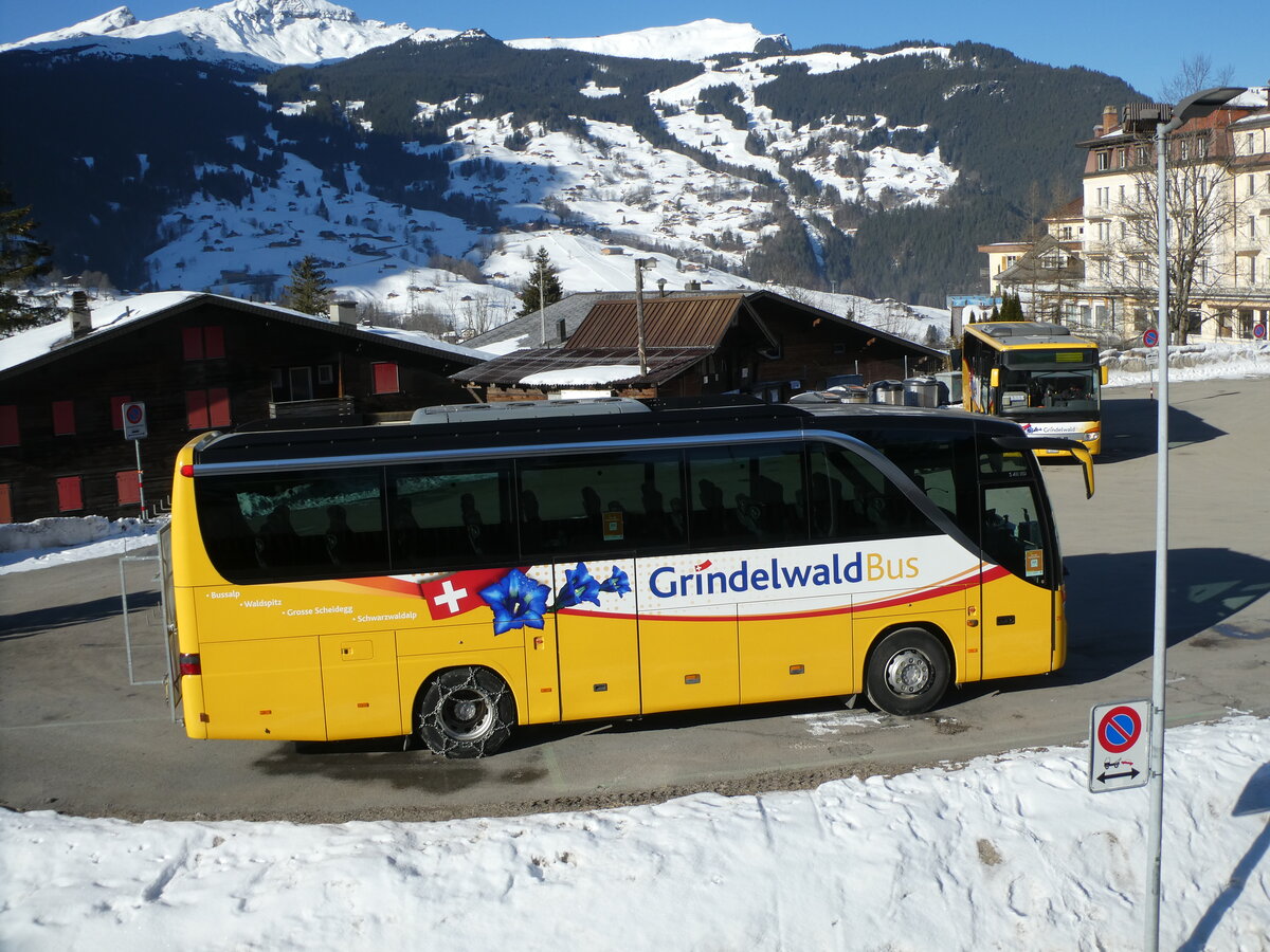 (233'233) - Grindelwaldbus, Grindelwald - Nr. 26/BE 268'737 - Setra am 27. Februar 2022 beim Bahnhof Grindelwald