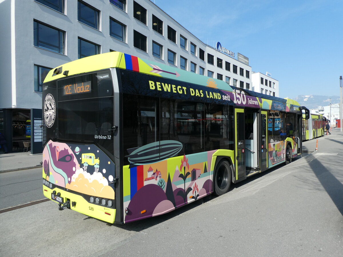 (233'559) - Aus Liechtenstein: BOS PS Anstalt, Vaduz - Nr. 520/FL 40'205 - Solaris am 8. Mrz 2022 beim Bahnhof Sargans