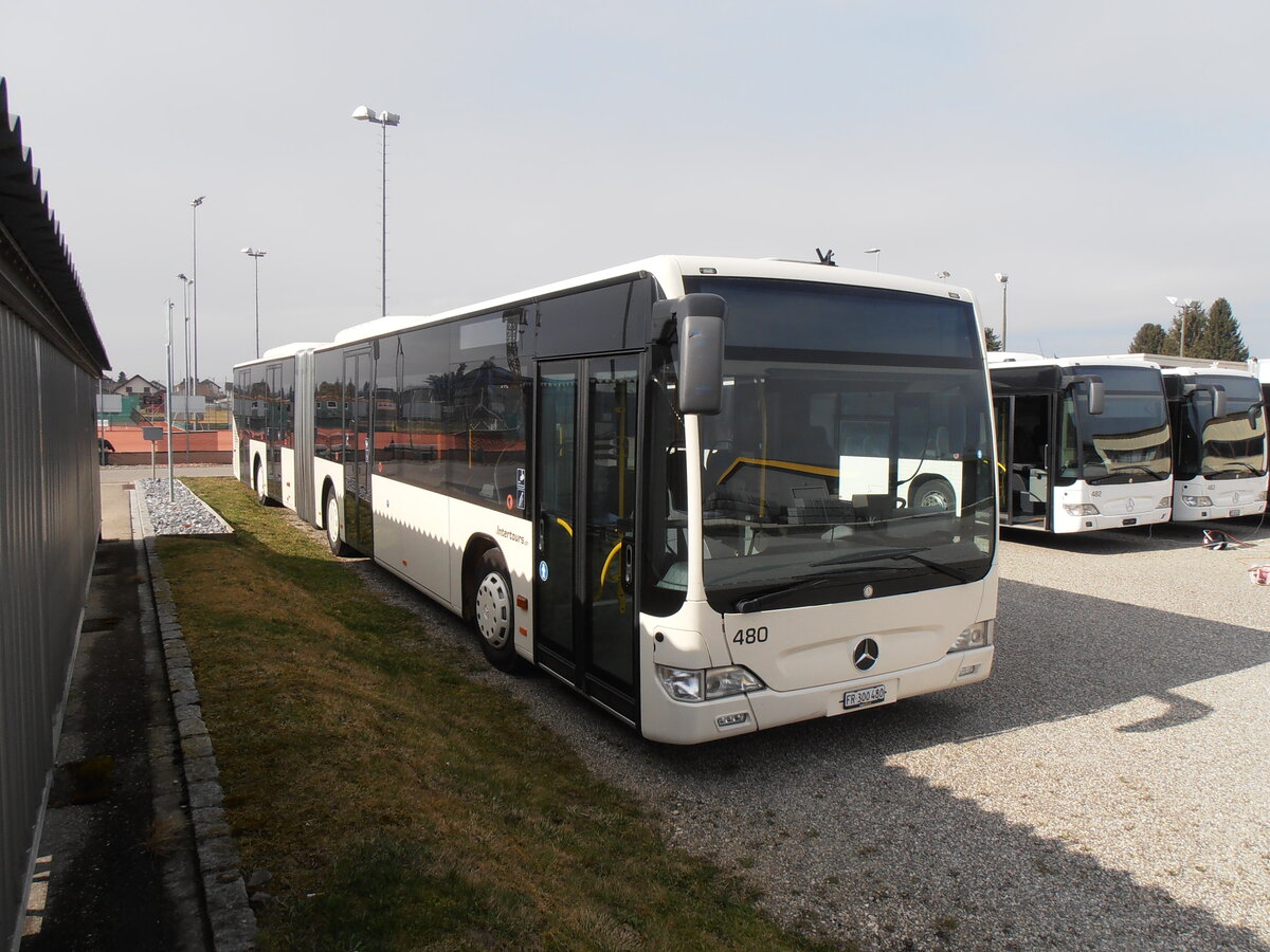 (233'889) - Intertours, Domdidier - Nr. 480/FR 300'480 - Mercedes (ex 210; ex STI Thun Nr. 134) am 13. Mrz 2022 in Dimdidier, Garage