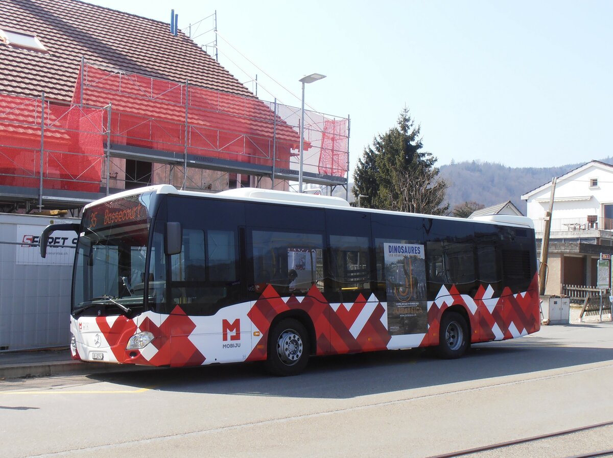 (234'074) - CarPostal Ouest - JU 32'742 - Mercedes (ex Nr. 8) am 26. Mrz 2022 beim Bahnhof Glovelier