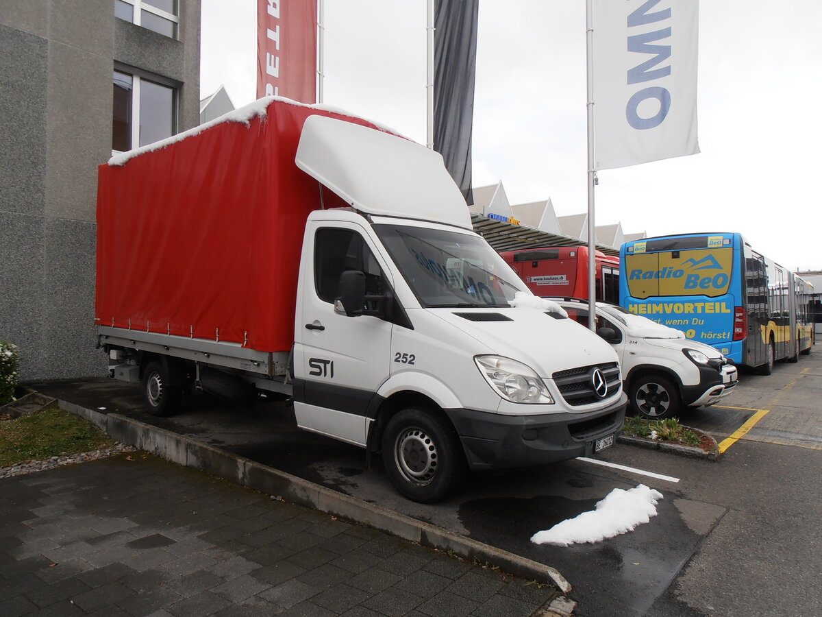 (234'173) - STI Thun - Nr. 252/BE 26'012 - Mercedes am 3. April 2022 in Thun, Garage