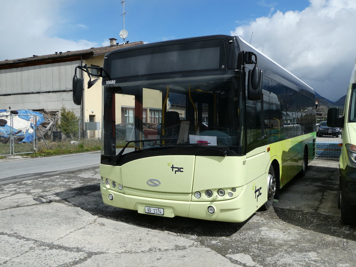 (234'280) - TPC Aigle - Nr. 687/VD 1174 - Solaris (ex Nr. CP20) am 9. April 2022 in Collombey, Garage