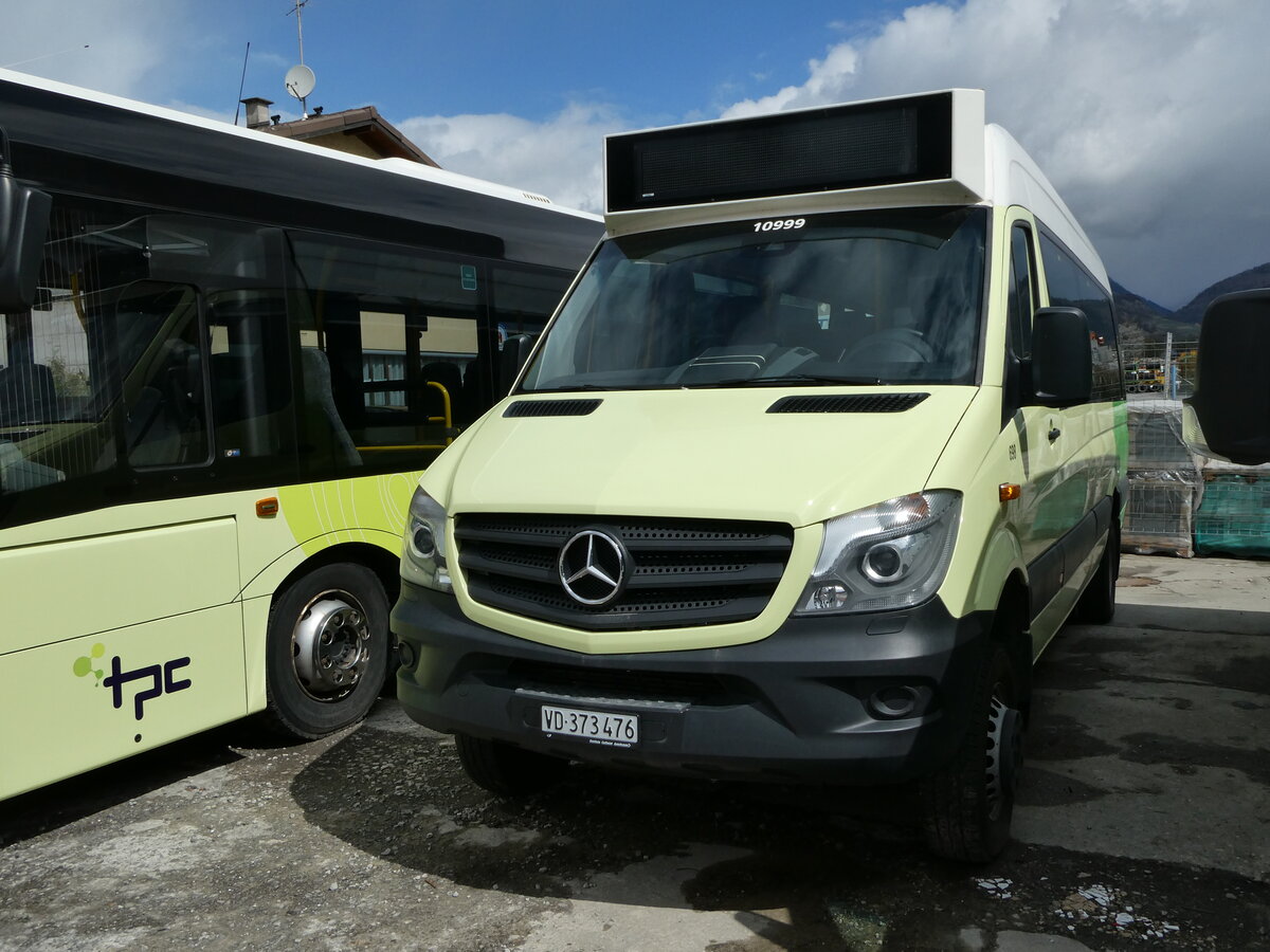 (234'281) - TPC Aigle - Nr. 698/VD 373'476 - Mercedes (ex Nr. CP29) am 9. April 2022 in Collombey, Garage