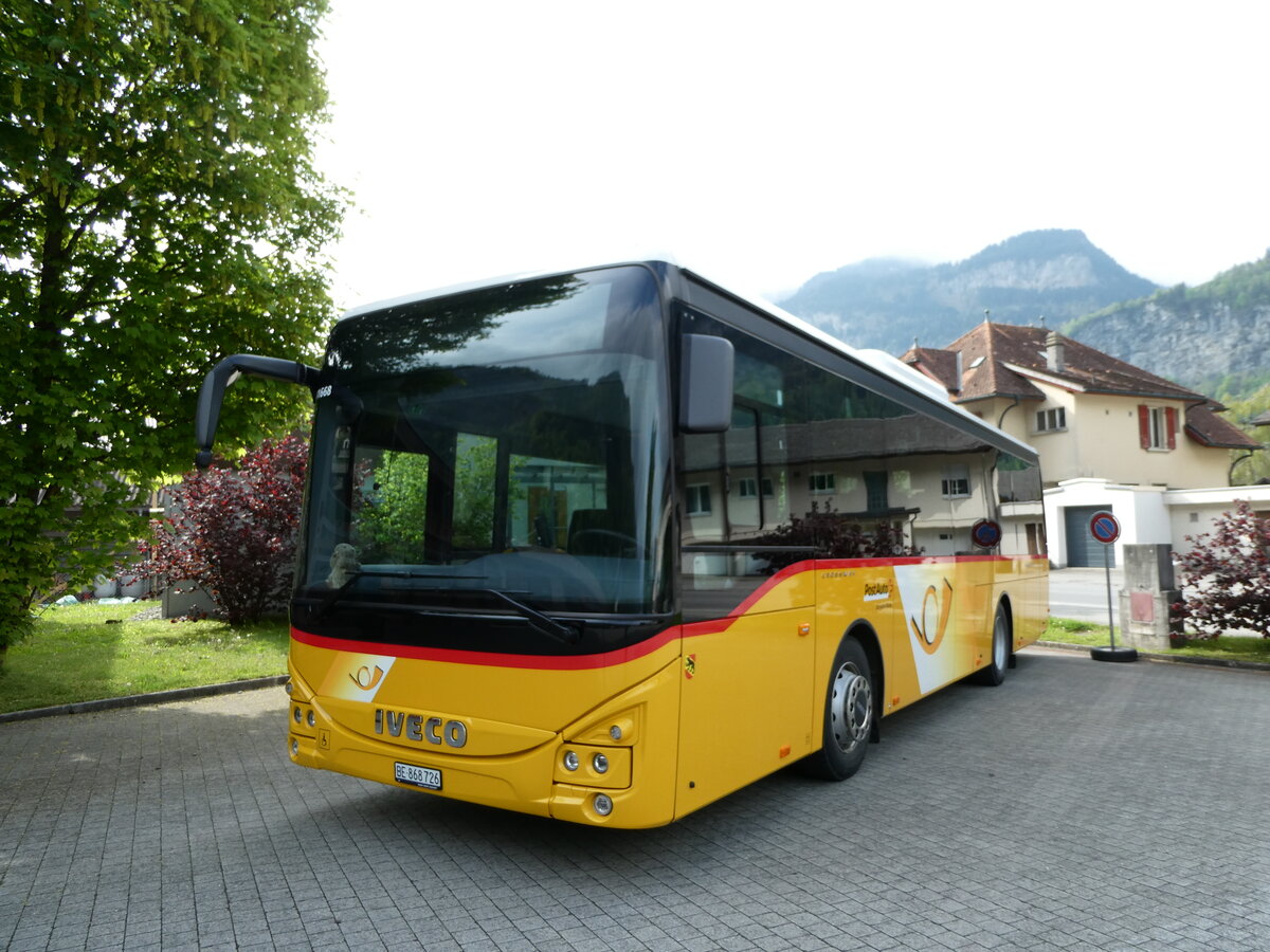 (235'439) - Flck, Brienz - Nr. 26/BE 868'726 - Iveco am 8. Mai 2022 in Meiringen, Feuerwehrmagazin