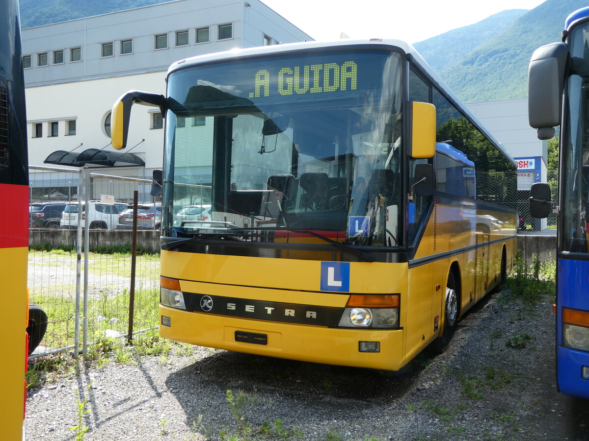 (237'764) - Lado, Gandria - Setra (ex Autopostale, Muggio; ex AutoPostale Ticino; ex AutoPostale Ticino Nr. 503; ex Marchetti, Airolo) am 2. Juli 2022 in Castione, Industria