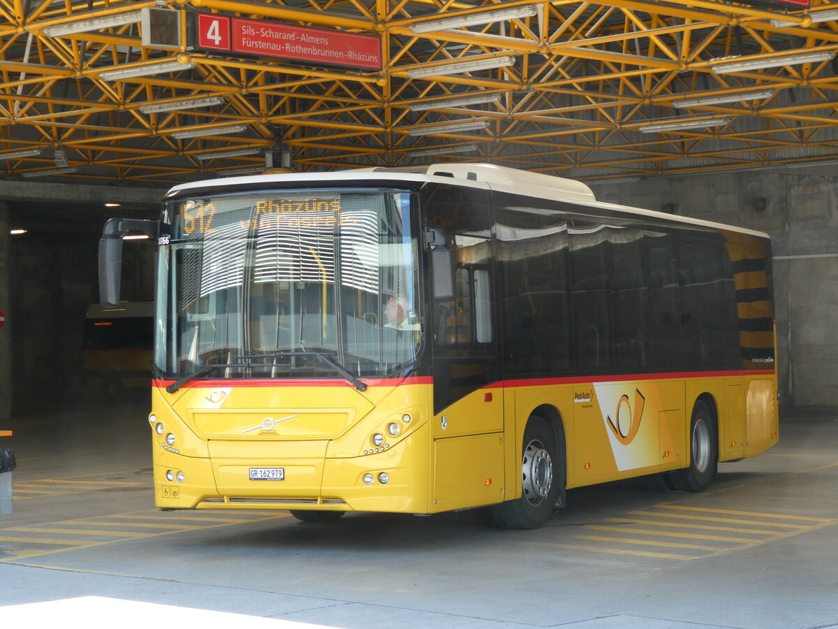 (237'791) - PostAuto Graubnden - GR 162'979 - Volvo am 2. Juli 2022 in Thusis, Postautostation