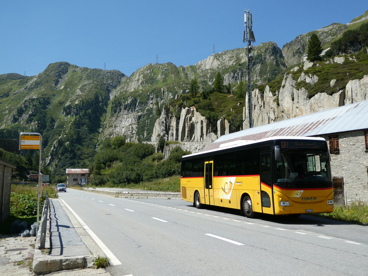 (238'418) - PostAuto Bern - BE 487'695 - Iveco am 24. Juli 2022 in Gletsch, Post