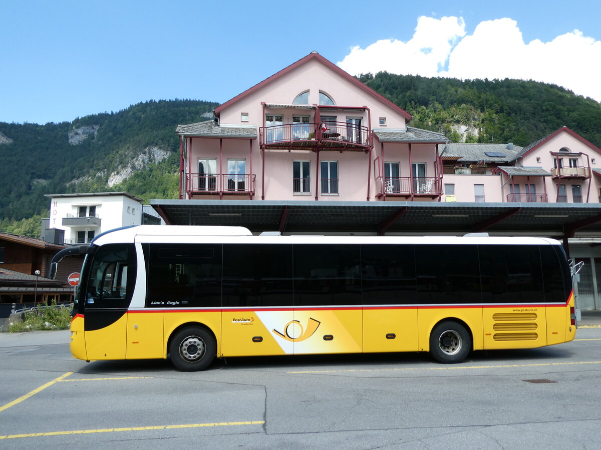 (238'776) - PostAuto Bern - Nr. 71/BE 412'071 - MAN (ex PostAuto Zentralschweiz Nr. 20; ex Dillier, Sarnen Nr. 20) am 1. August 2022 in Meiringen, Postautostation