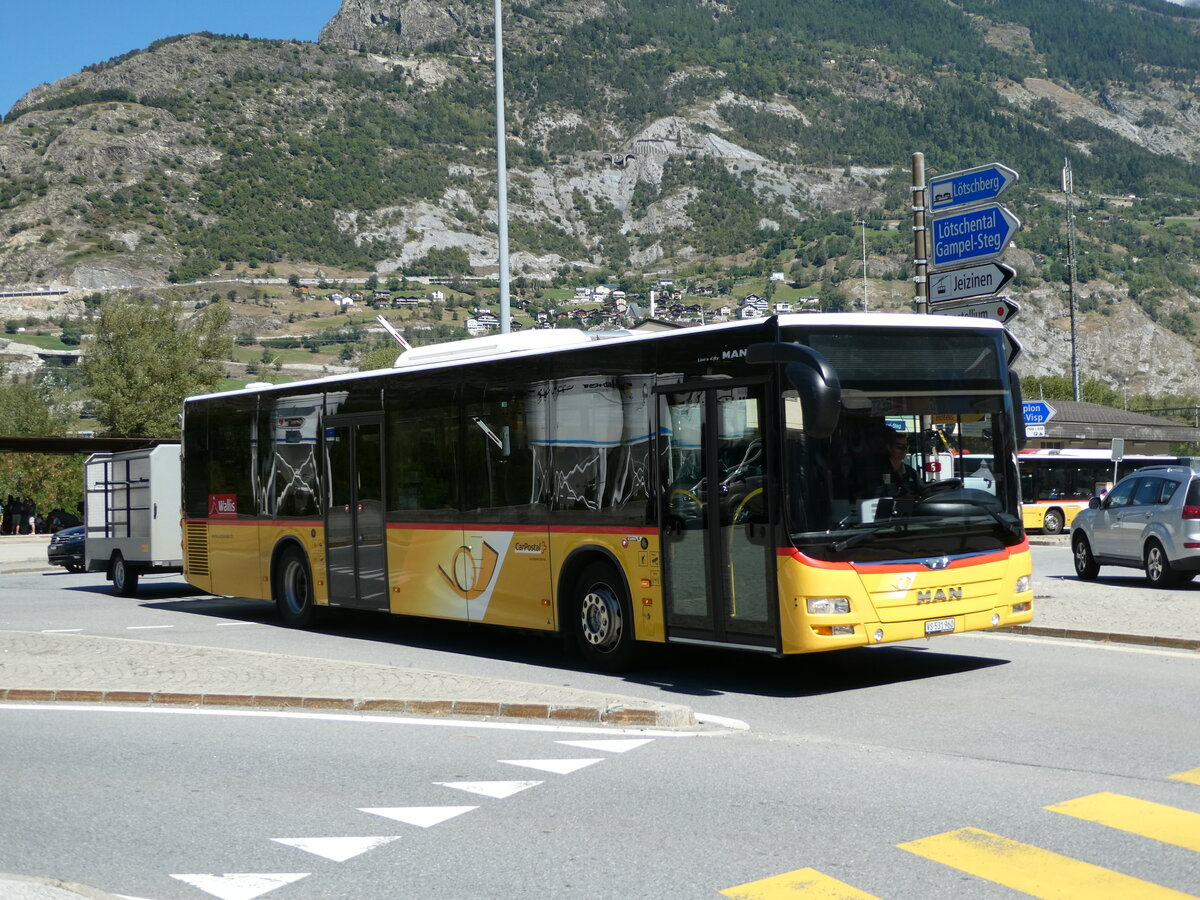 (239'398) - PostAuto Wallis - VS 531'960 - MAN (ex CarPostal Ouest) am 21. August 2022 beim Bahnhof Gampel-Steg