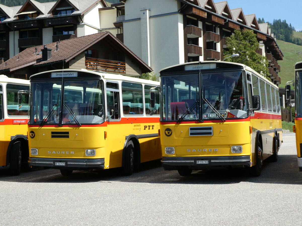 (239'856) - Ackermann, Landquart - GR 106'362 - Saurer/R&J (ex Fssler, Unteriberg; ex Schrch, Gutenburg Nr. 6; ex P 24'358) am 28. August 2022 in Srenberg, Platz