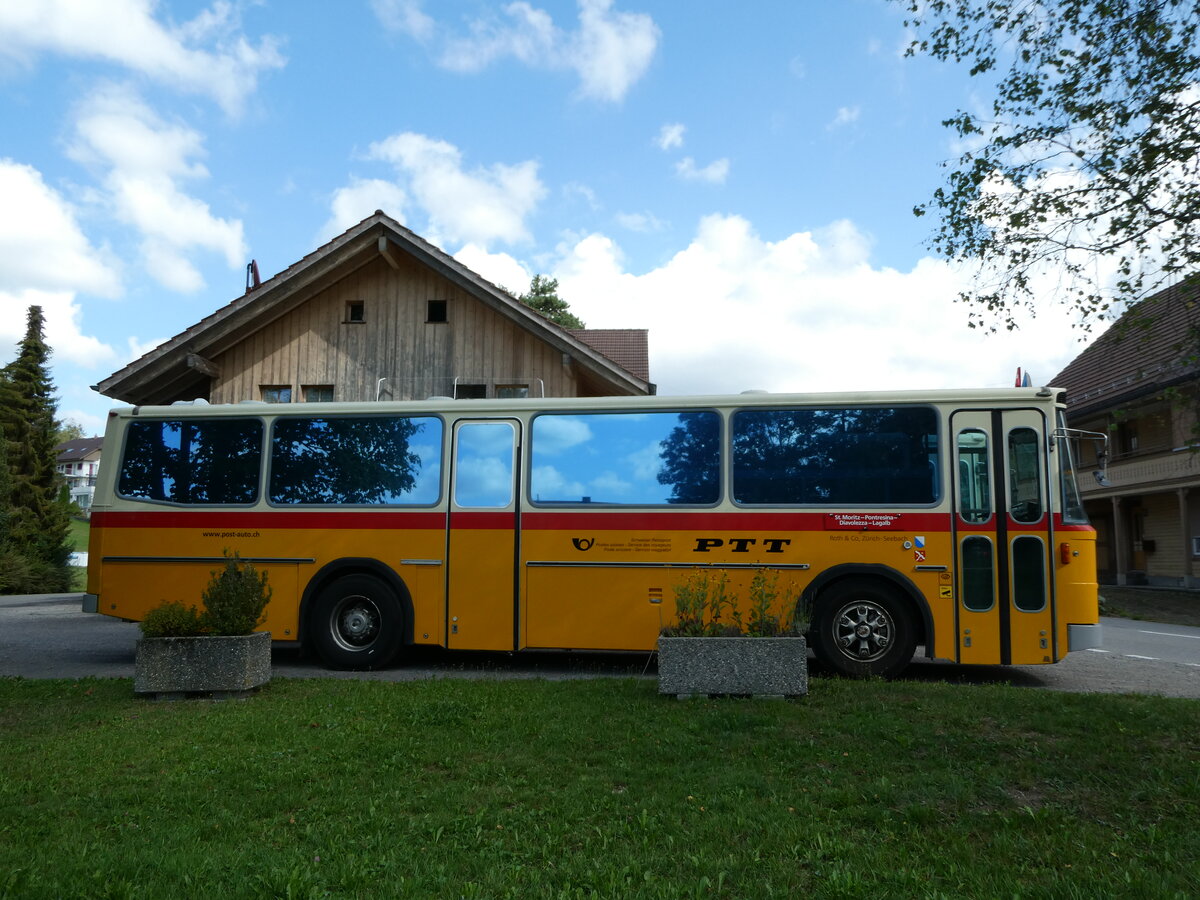 (239'882) - Roth, Zrich - SH 36'376 - Saurer/Tscher (ex Looser, Elm; ex Mattli, Wassen) am 28. August 2022 in Schwarzenegg, Restaurant Kreuz