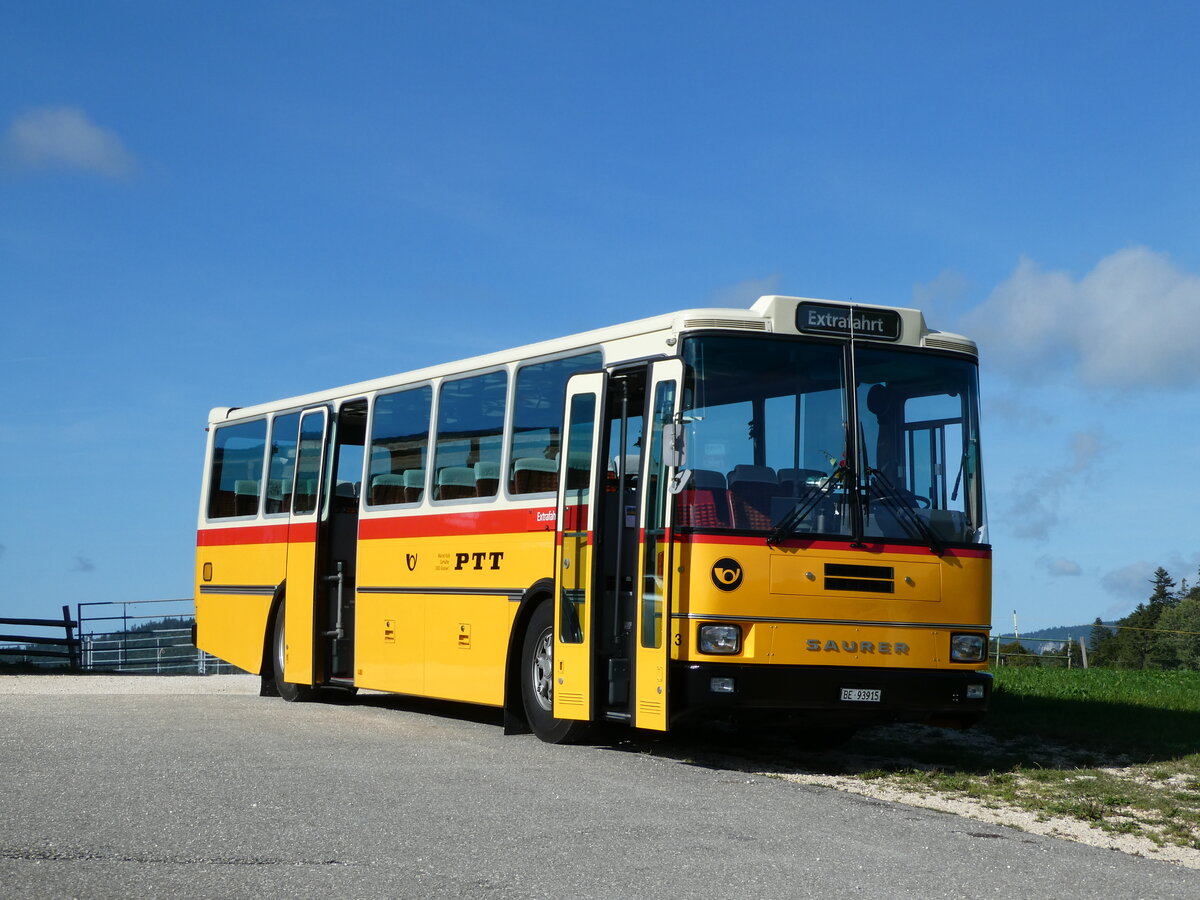 (240'085) - Kolb, Grasswil - Nr. 3/BE 93'915 - Saurer/R&J (ex Schmocker, Stechelberg Nr. 3; ex Schmocker, Stechelberg Nr. 1; ex Gertsch, Stechelberg Nr. 1) am 18. September 2022 in Herbetswil, Hinterer Brandberg 