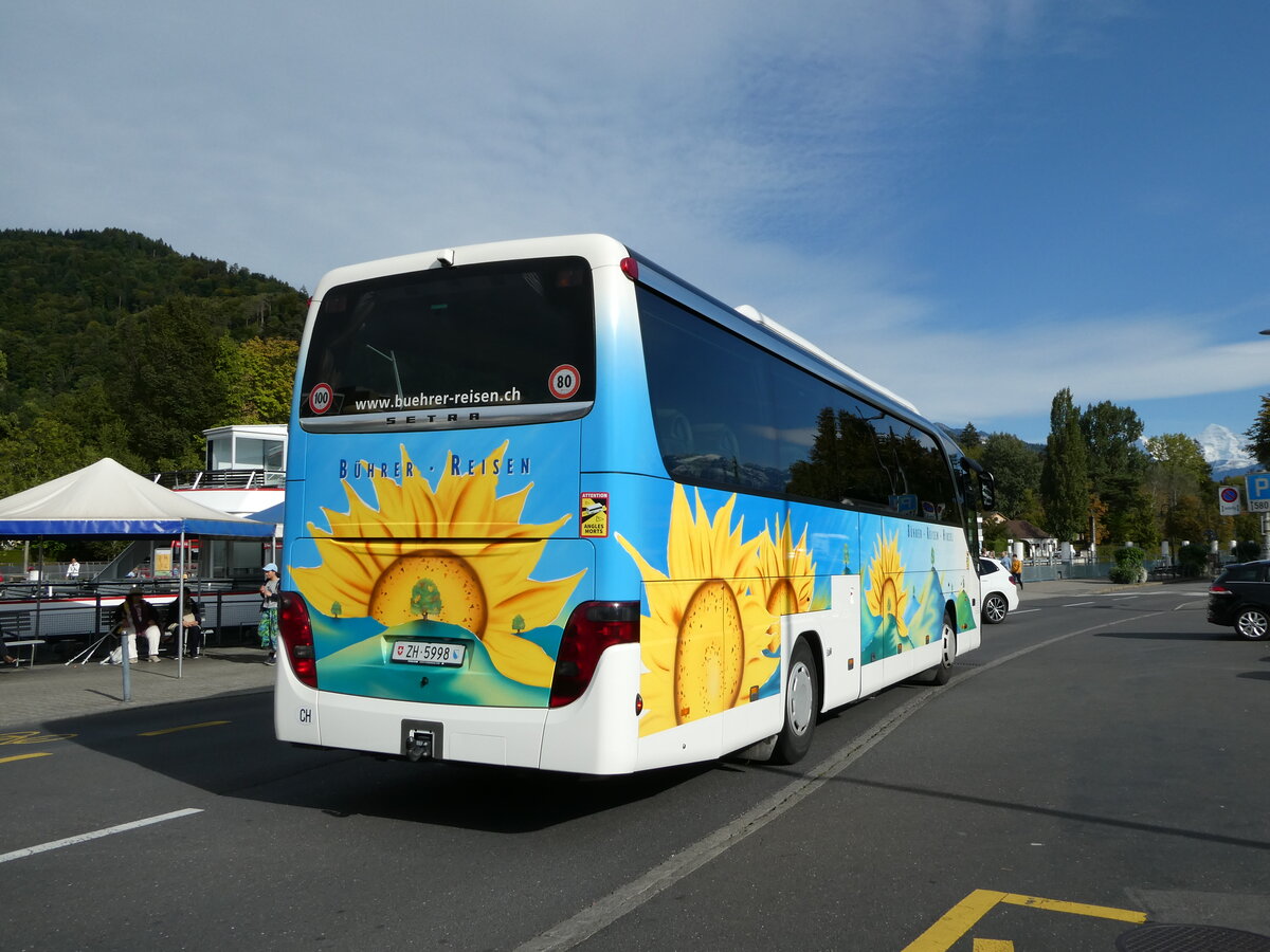 (240'131) - Bhrer, Hirzel - ZH 5998 - Setra am 18. September 2022 beim Bahnhof Thun