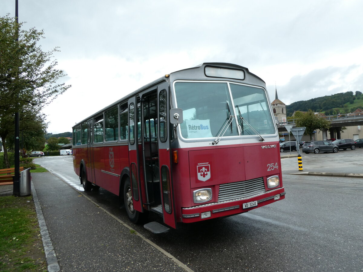 (240'176) - VW Winterthur (Rtrobus) - Nr. 254/VD 1240 - Volvo/Tscher (ex Zivilschutz, Winterthur; ex VW Winterthur Nr. 254) am 24. September 2022 beim Bahnhof Moudon