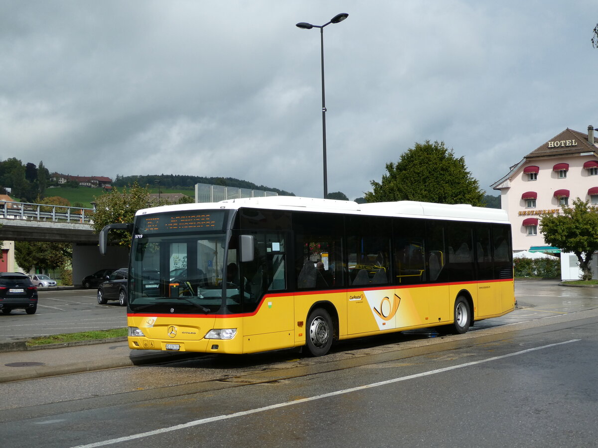 (240'193) - CarPostal Ouest - VD 239'731 - Mercedes (ex Faucherre, Moudon) am 24. September 2022 beim Bahnhof Moudon