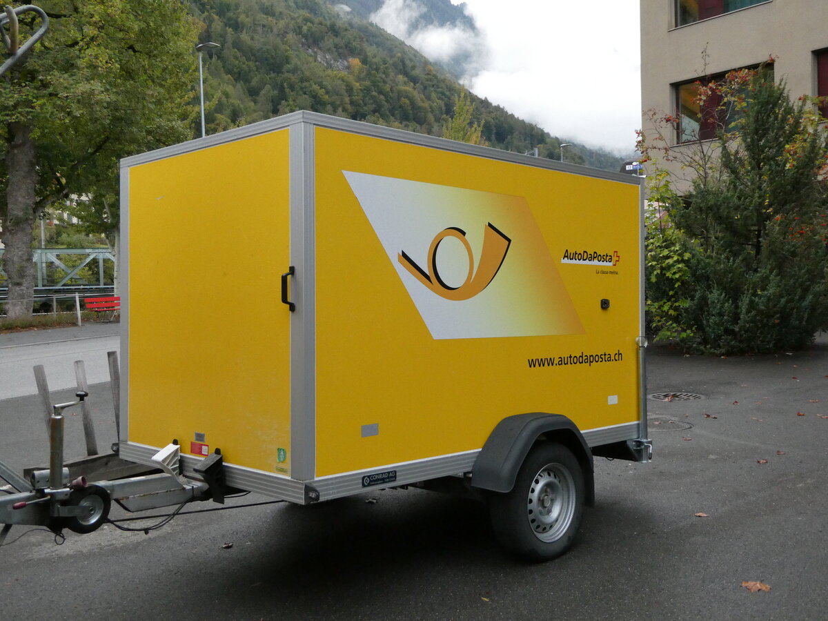 (240'231) - PostAuto Graubnden - GR 143'009 - Conrad Gepckanhnger am 25. September 2022 in Interlaken, Jugendherberge