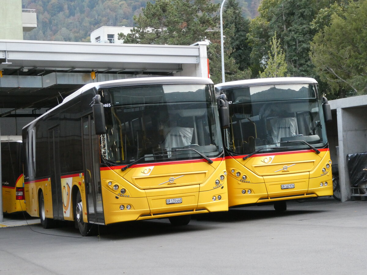 (241'040) - PostAuto Graubnden - GR 170'440 - Volvo am 11. Oktober 2022 in Chur, Garage