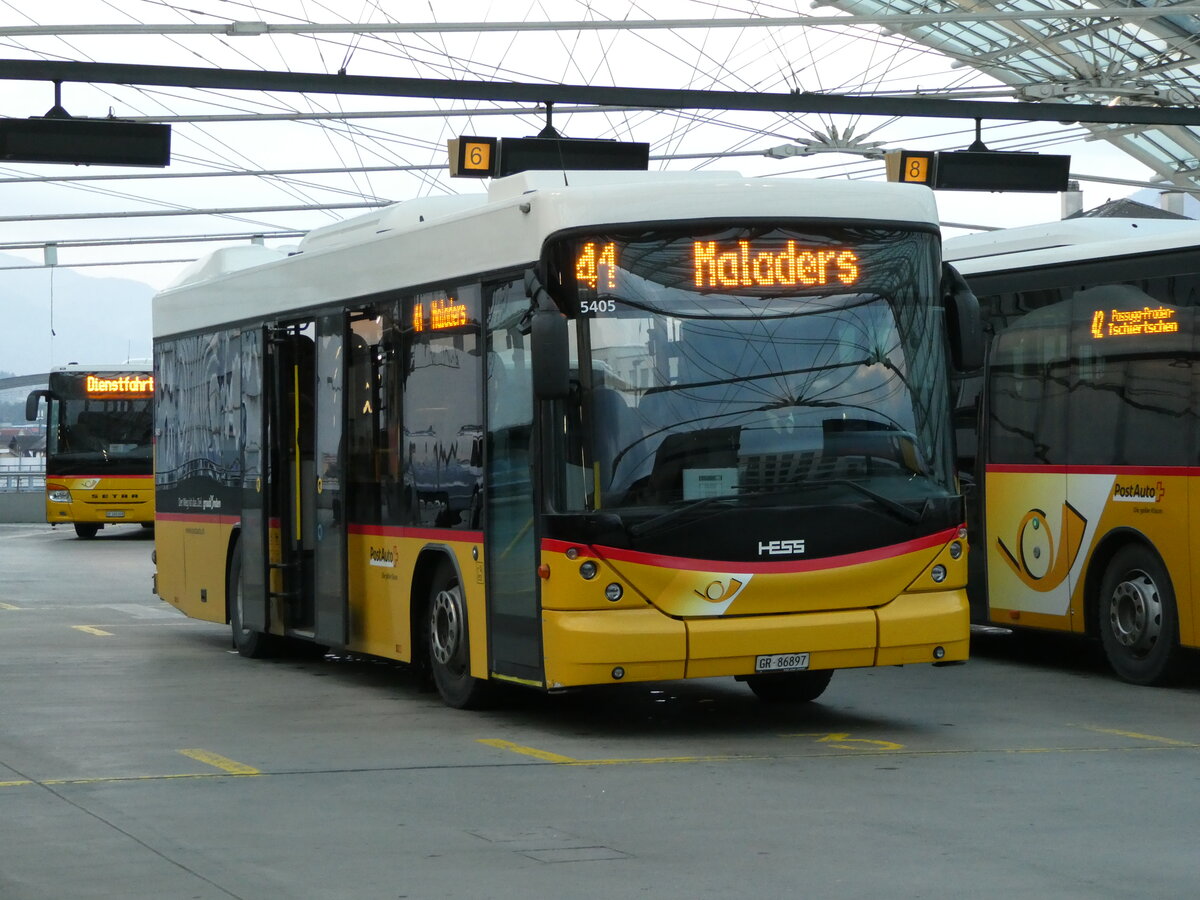 (241'049) - PostAuto Graubnden - GR 86'897 - Scania/Hess am 12. Oktober 2022 in Chur, Postautostation