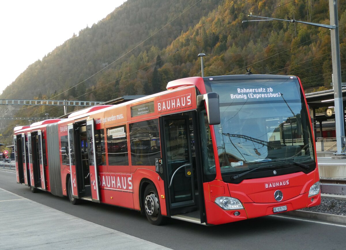 (242'072) - STI Thun - Nr. 707/BE 835'707 - Mercedes am 31. Oktober 2022 beim Bahnhof Interlaken Ost