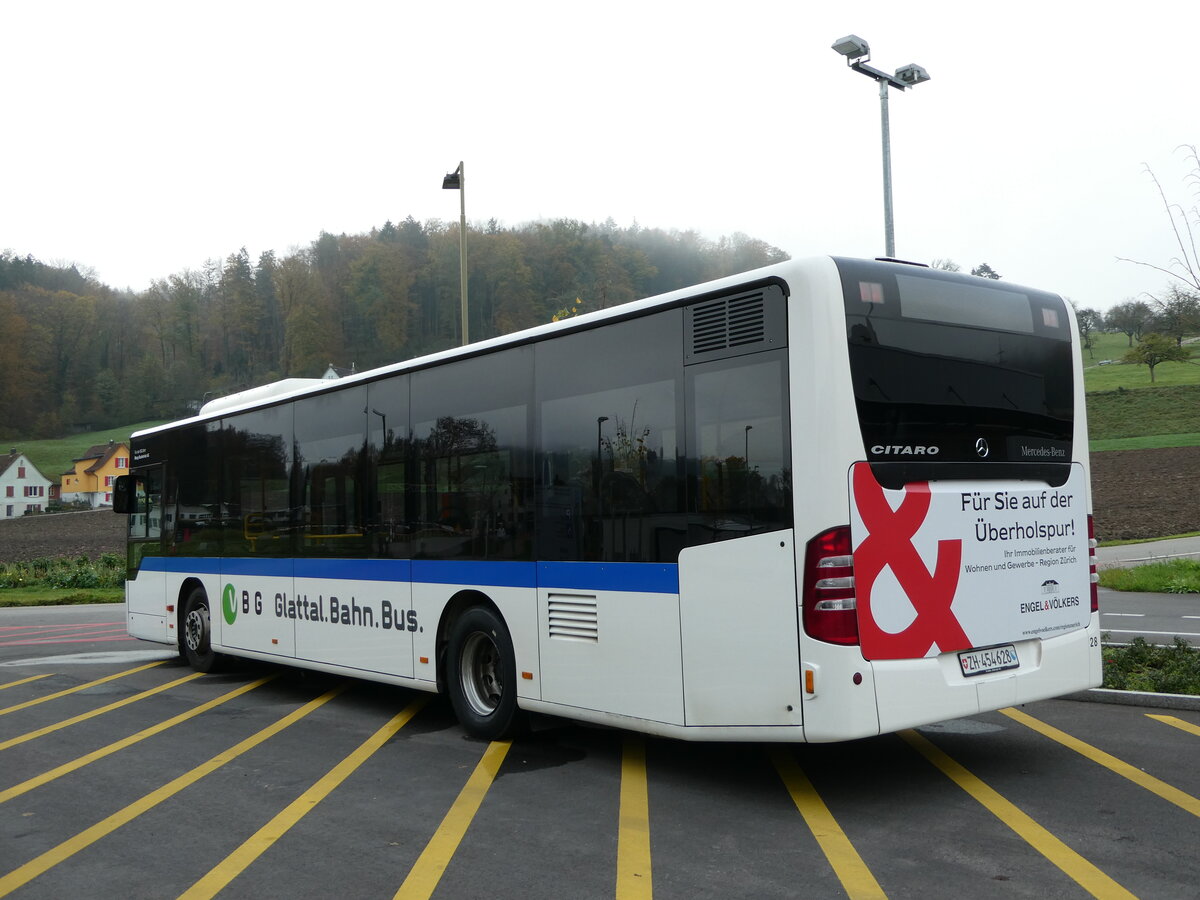 (242'198) - Maag, Kloten - Nr. 28/ZH 454'628 - Mercedes am 6. November 2022 in Winterthur, EvoBus