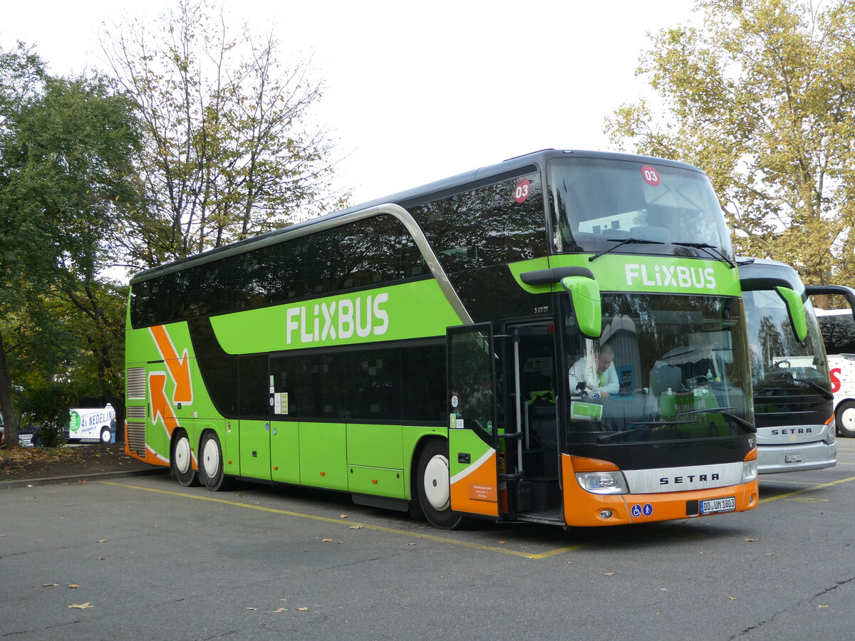 (242'313) - Aus Deutschland: Umbrella, Mnchen - Nr. 3/DD-UM 1803 - Setra am 8. November 2022 in Zrich, Sihlquai