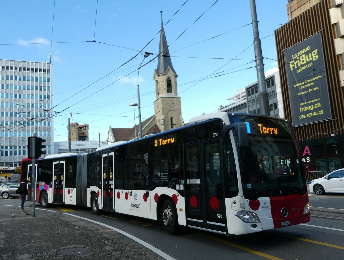 (242'365) - TPF Fribourg - Nr. 570/FR 300'439 - Mercedes am 10. November 2022 in Fribourg, Rue Pierre-Kaelin