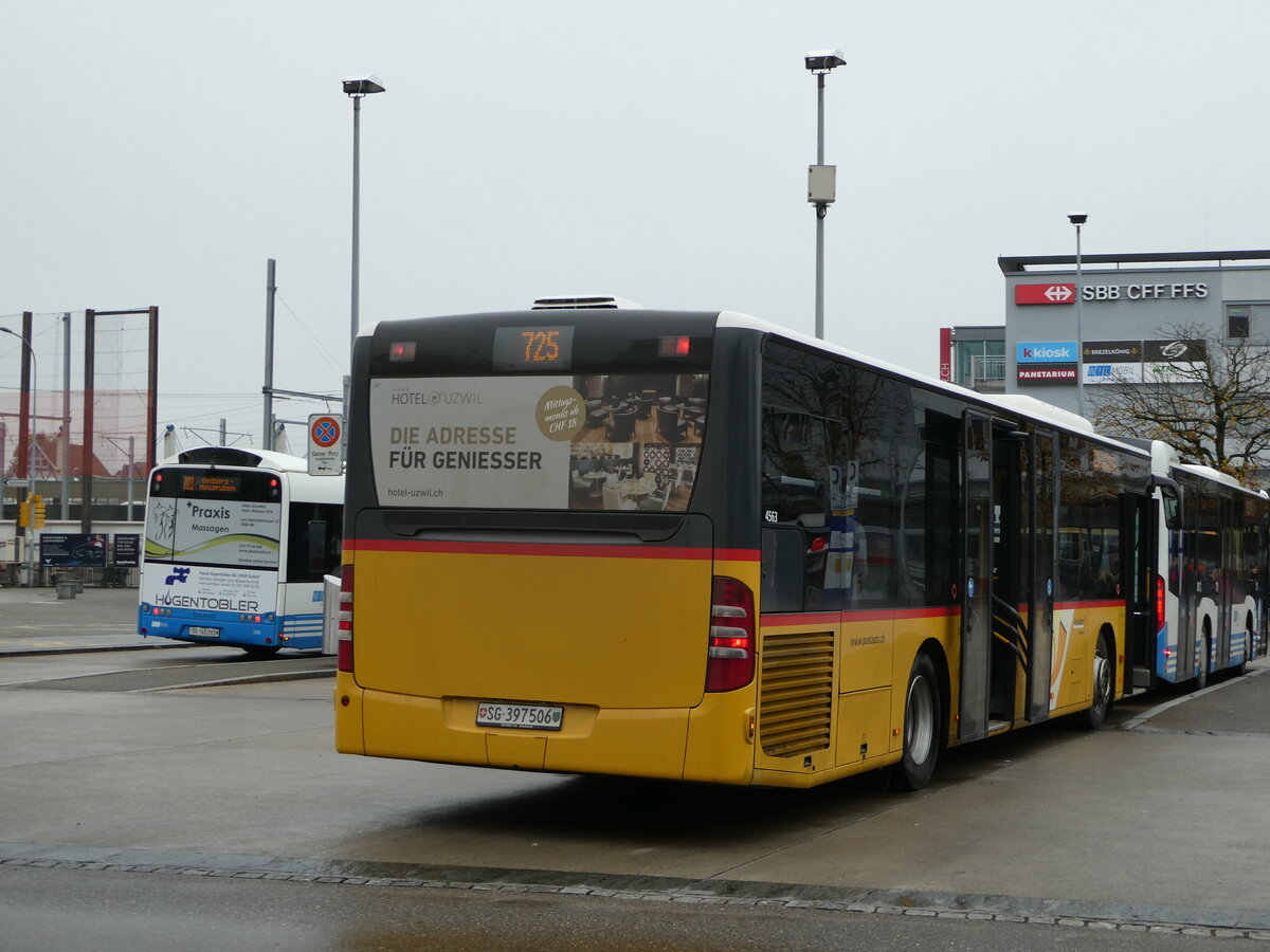 (242'619) - Schmidt, Oberbren - Nr. 5/SG 397'506 - Mercedes (ex PostAuto Bern Nr. 5; ex Klopfstein, Laupen Nr. 5) am 13. November 2022 beim Bahnhof Wil