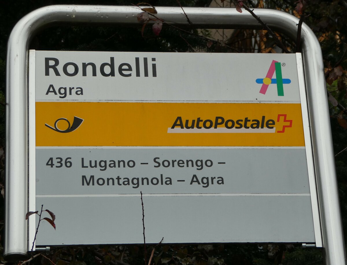 (242'755) - PostAuto-Haltestellenschild - Agra, Rondelli - am 16. November 2022