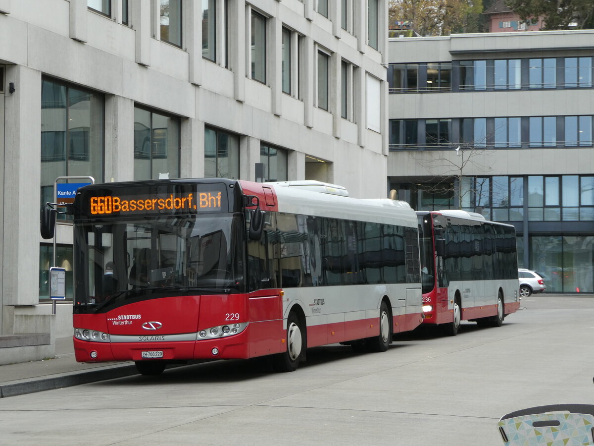 (243'258) - SW Winterthur - Nr. 229/ZH700'229 - Solaris am 29. November 2022 beim Hauptbahnhof Winterthur