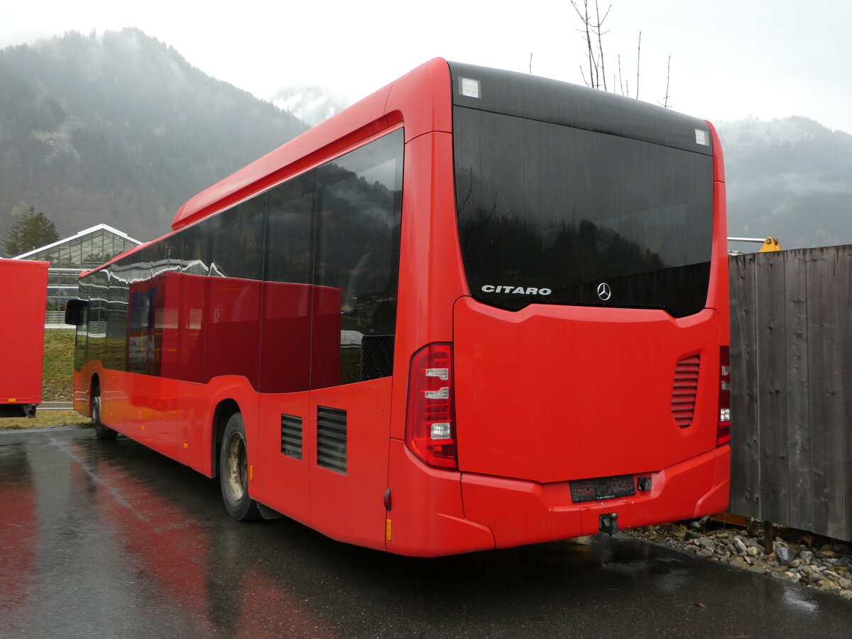 (243'319) - AFA Adelboden - Nr. 28 - Mercedes am 30. November 2022 in Frutigen, Garage