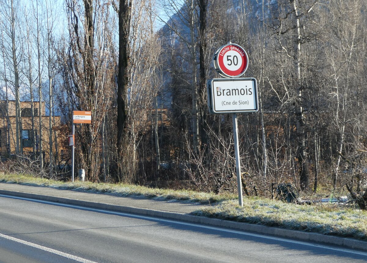 (243'748) - Ehemalige Ballestraz-Haltestelle am 11. Dezember 2022 in Bramois, La Borgne