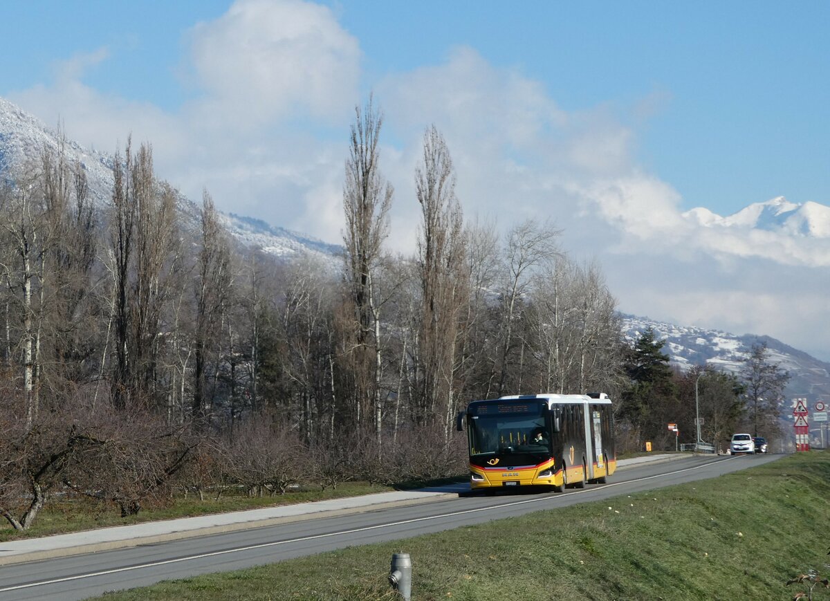 (243'758) - PostAuto Wallis - Nr. 86/VS 548'726 - MAN am 11. Dezember 2022 in Bramois, La Borgne