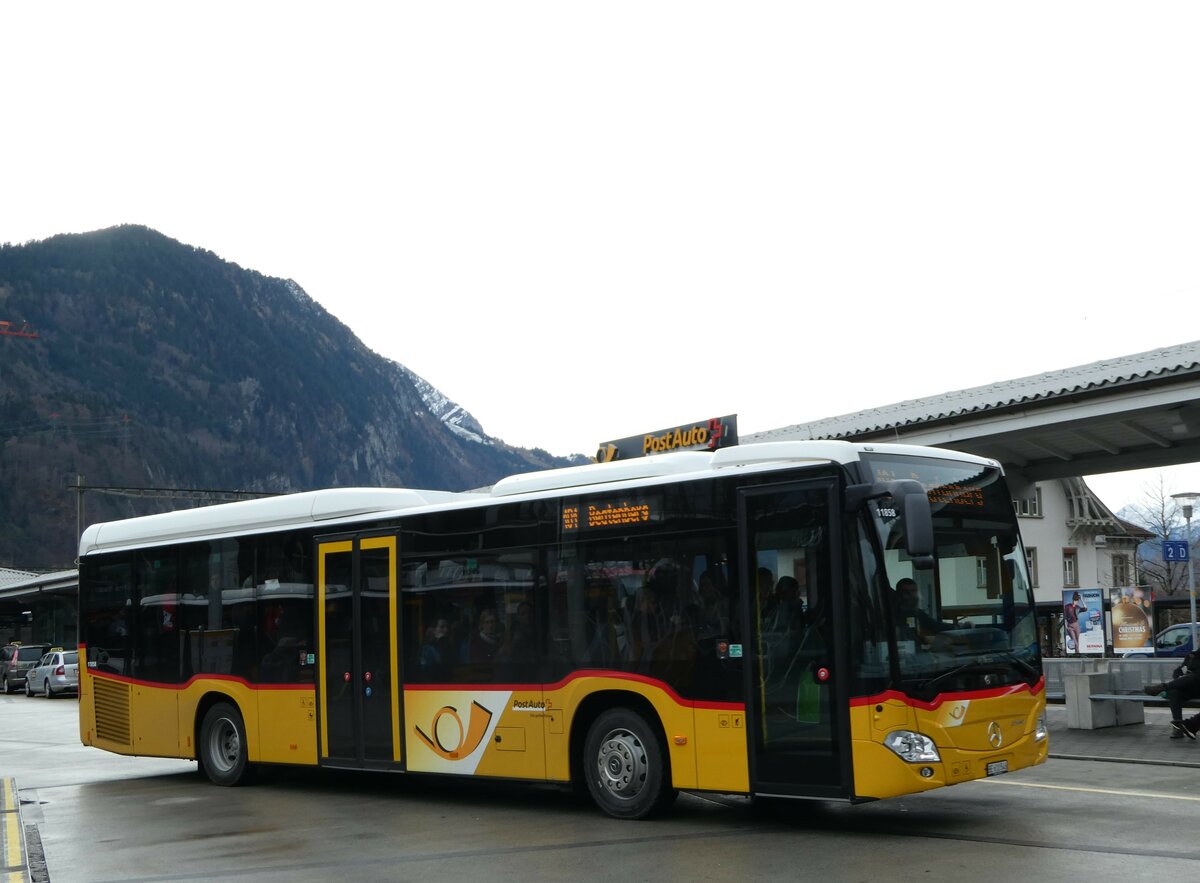 (244'307) - PostAuto Bern - BE 610'546 - Mercedes am 31. Dezember 2022 beim Bahnhof Interlaken West