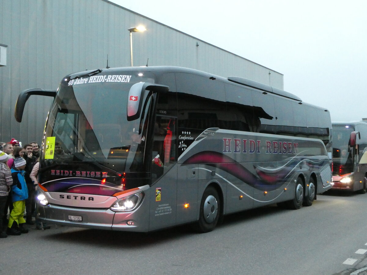 (244'477) - Heidi, Liesberg - BL 57'182 - Setra am 7. Januar 2023 beim Bahnhof Frutigen