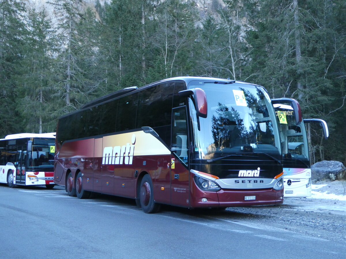 (244'696) - Marti, Kallnach - Nr. 20/BE 572'220 - Setra am 7. Januar 2023 in Adelboden, Unter dem Birg