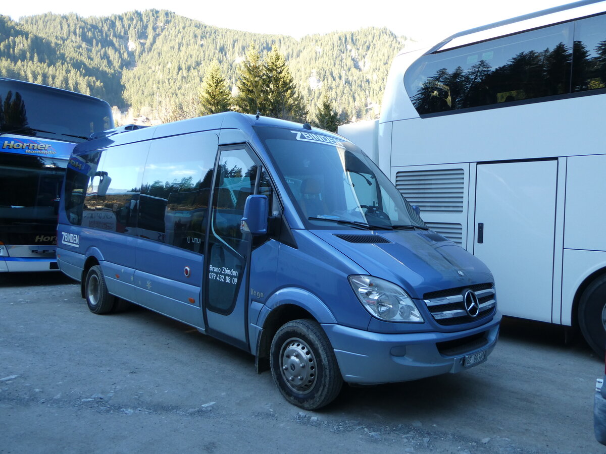 (244'719) - Zbinden, Guggisberg - BE 60'369 - Mercedes/UNVI am 7. Januar 2023 in Adelboden, ASB