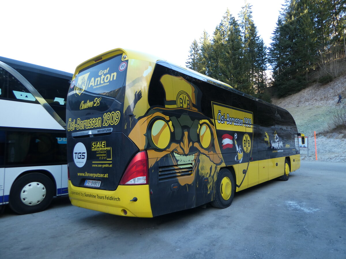 (244'848) - Aus Oesterreich: Sunshine Tours, Feldkirch - FK BVBO 9 - Neoplan (ex Studiosus, D-Mnchen) am 7. Januar 2023 in Adelboden, ASB